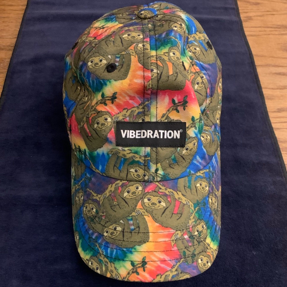 VIBEDRATION Sloth Hat - Picture 5 of 8